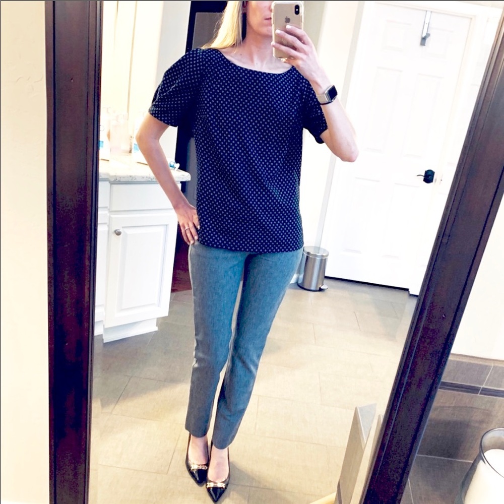 Easy-care blouse from Banana Republic Sz S